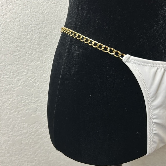 NWT Betty Jade high waisted sz Large white with gold chain at hips swimwear - Picture 4 of 9